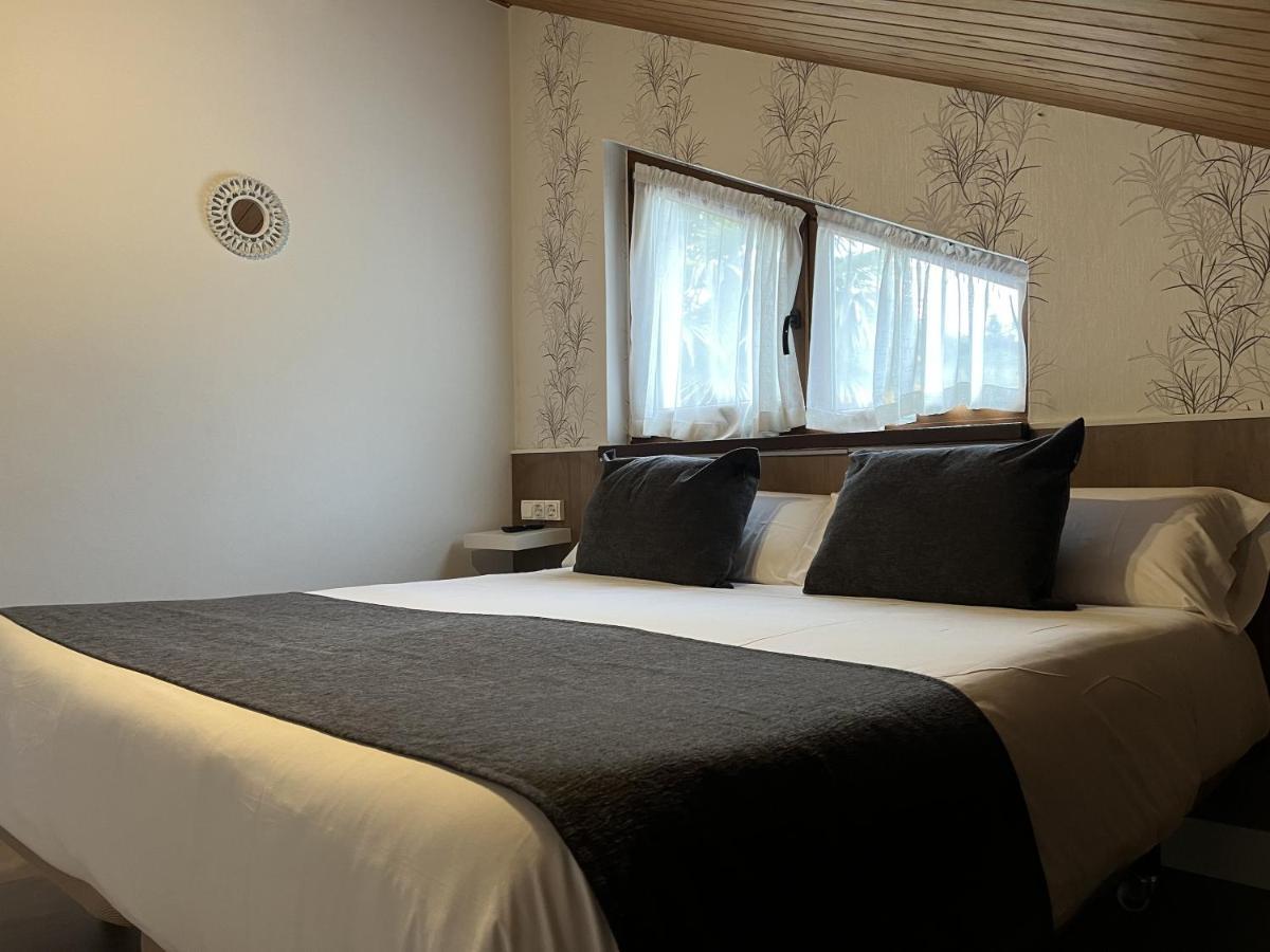 Hotel Avelina Onís Eksteriør bilde