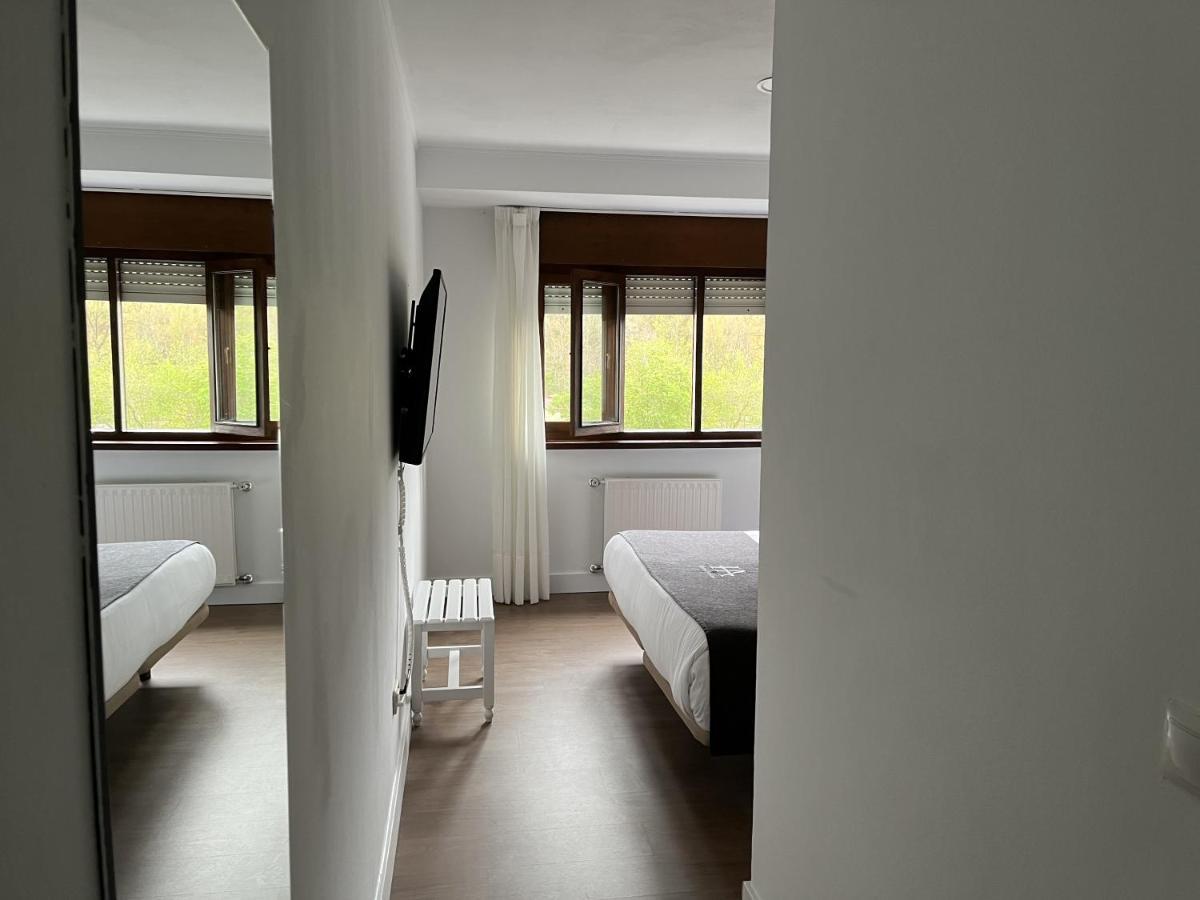 Hotel Avelina Onís Eksteriør bilde
