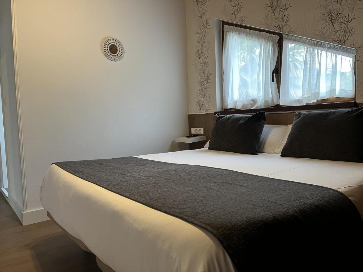 Hotel Avelina Onís Eksteriør bilde