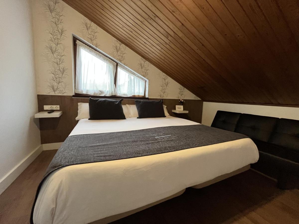 Hotel Avelina Onís Eksteriør bilde