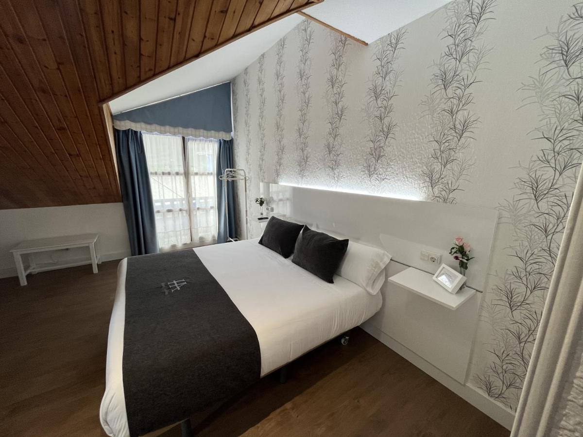 Hotel Avelina Onís Eksteriør bilde