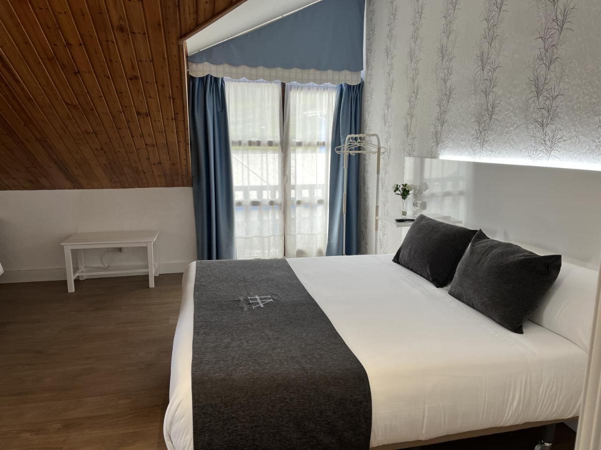 Hotel Avelina Onís Eksteriør bilde